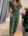 Eleganter Jumpsuit mit auffälligem Print und fließender Passform – Ideal für jeden Anlass 4