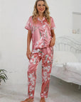 Eleganter Damen Pyjama mit Floralem Design 1