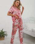 Eleganter Damen Pyjama mit Floralem Design 4