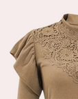 Elegantes Langarmshirt mit Puffärmeln und Spitze 2