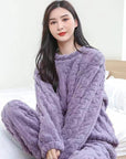 Elegantes Pyjama Set für entspannte Nächte 3