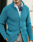 Moderne Strickjacke mit Knopfverschluss 13