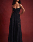Trägerloses Strickkleid mit romantischem Look – Bequem und elegant für besondere Anlässe 3