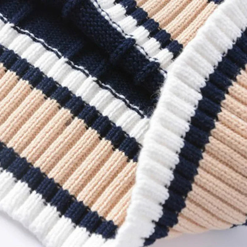 Ärmellose Strickweste mit V-Ausschnitt 5