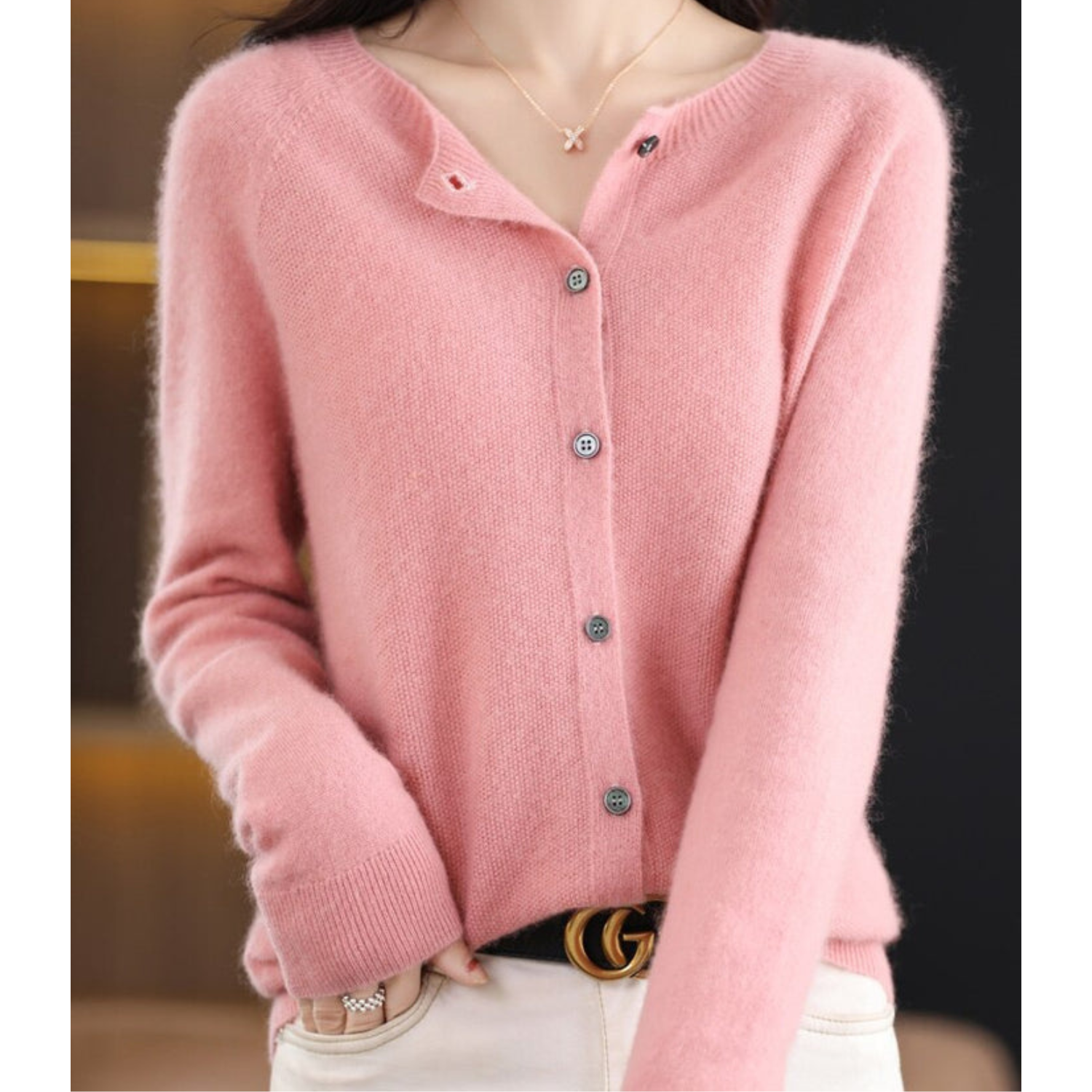 Elegante Strickjacke mit Rundhalsausschnitt für jeden Anlass 1