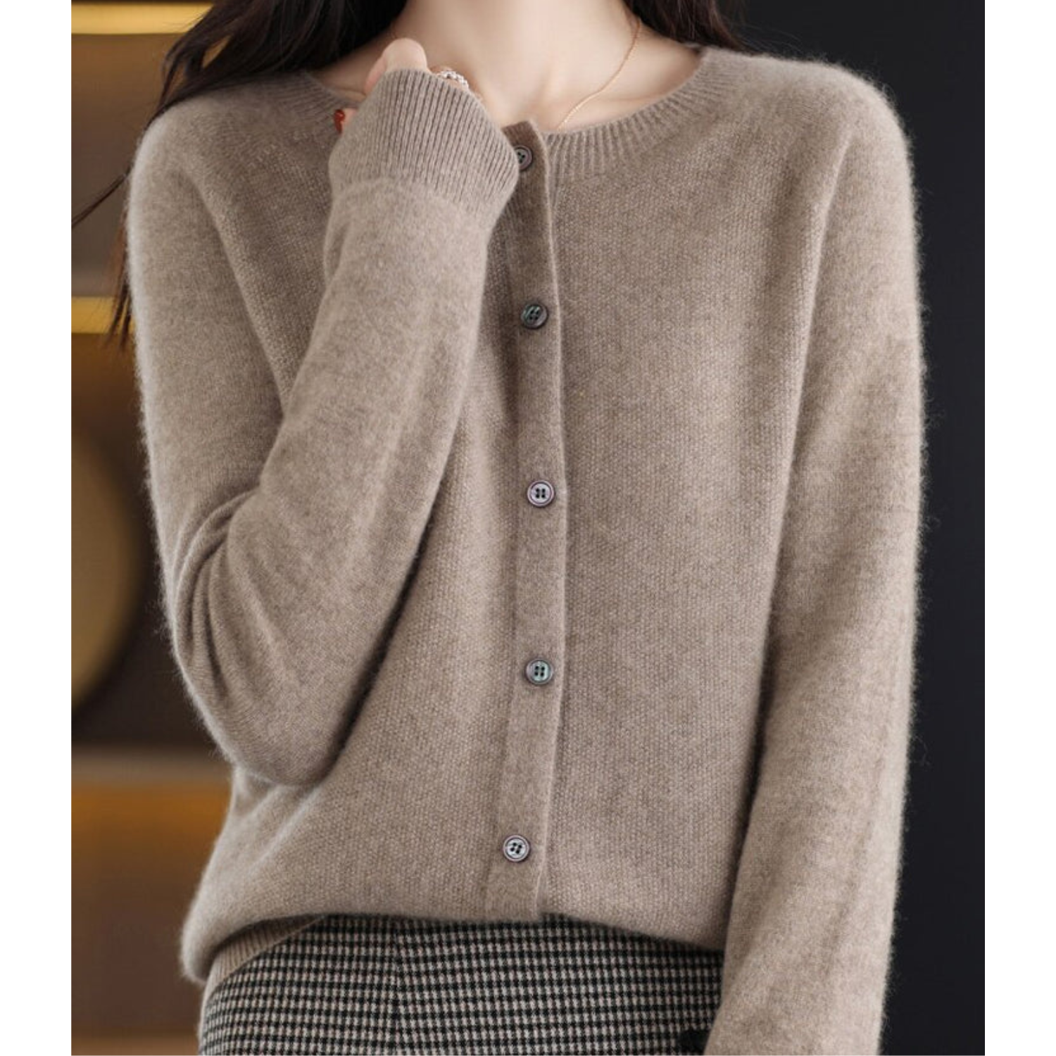 Elegante Strickjacke mit Rundhalsausschnitt für jeden Anlass 10