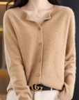 Elegante Strickjacke mit Rundhalsausschnitt für jeden Anlass 11