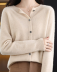 Elegante Strickjacke mit Rundhalsausschnitt für jeden Anlass 12