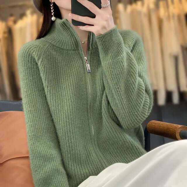 Elegante Strickjacke mit hohem Kragen 1