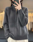 Elegante Strickjacke mit hohem Kragen 5