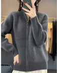 Elegante Strickjacke mit hohem Kragen 6