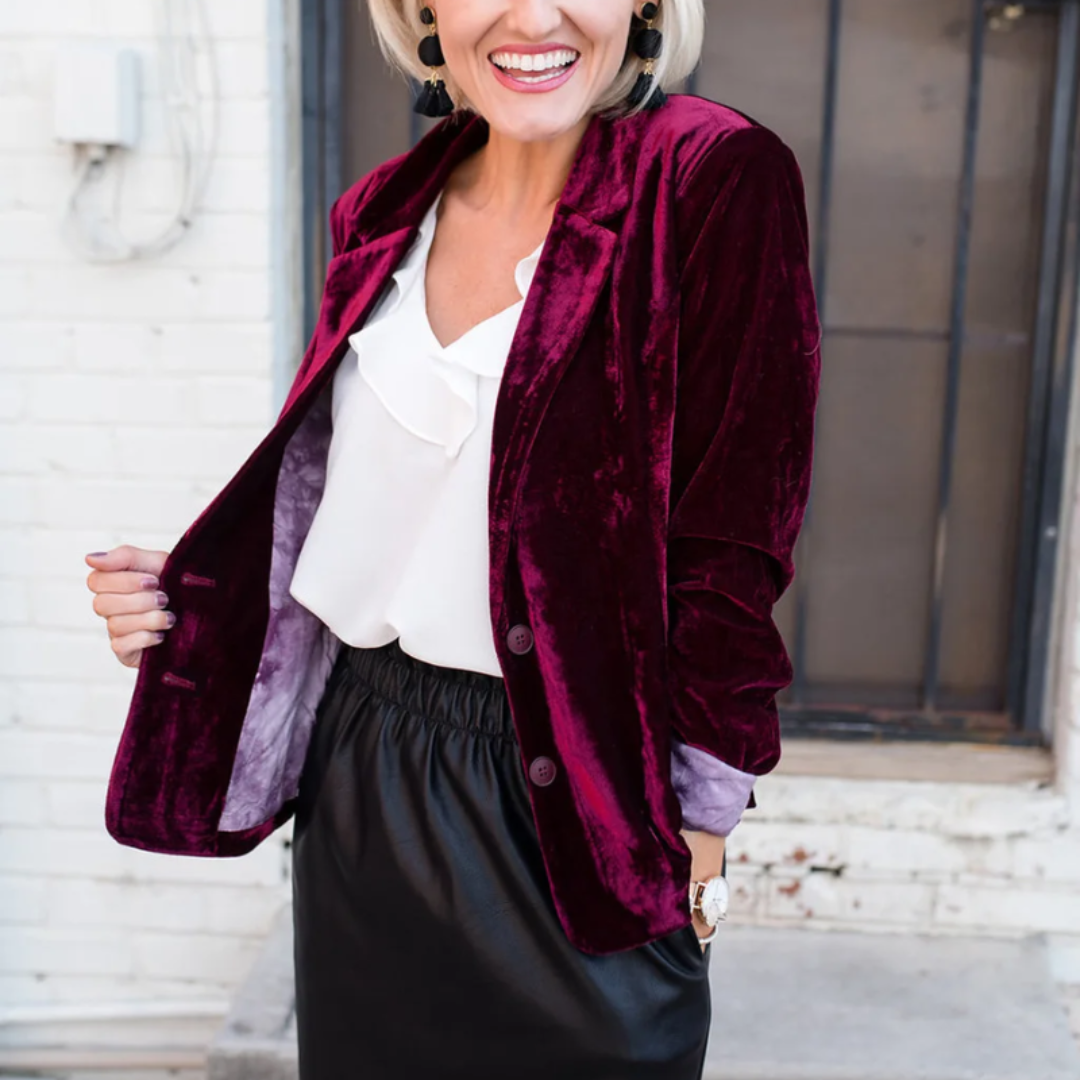 Eleganter Damenblazer mit Femininer Silhouette 1