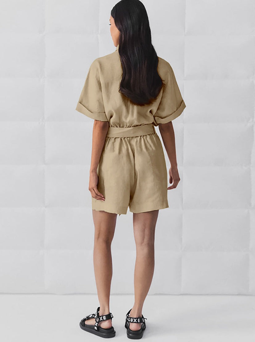 Eleganter Jumpsuit mit Taillengürtel für Sommernächte 6
