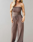 Eleganter Jumpsuit mit V-Ausschnitt für besondere Anlässe 1