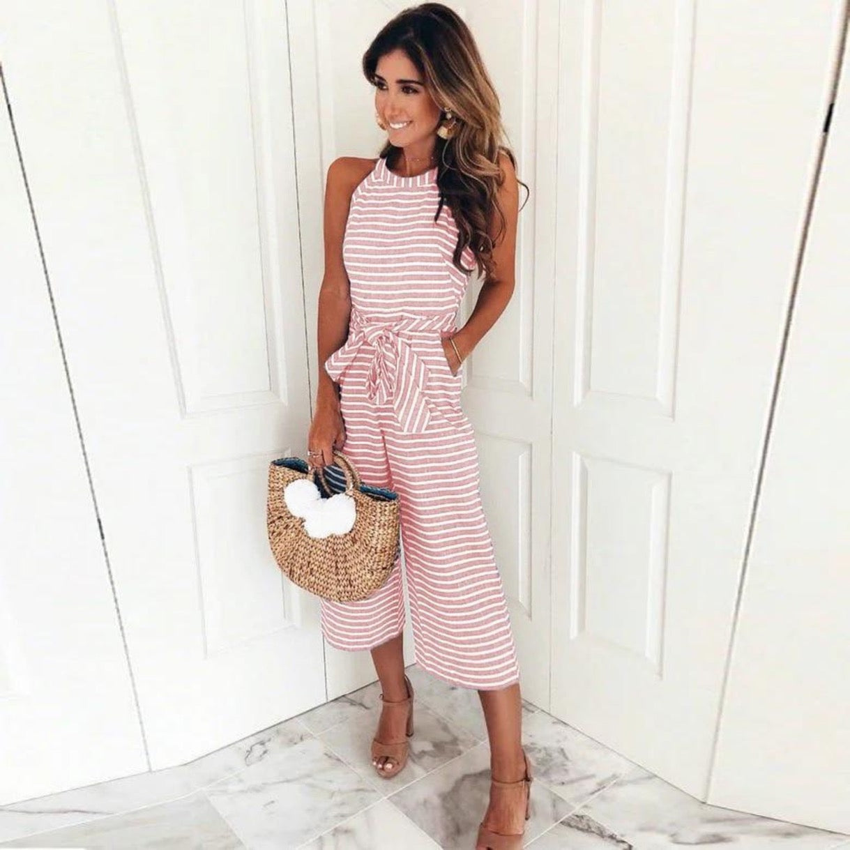 Eleganter Jumpsuit mit weitem Bein und tailliertem Design für besondere Anlässe 2