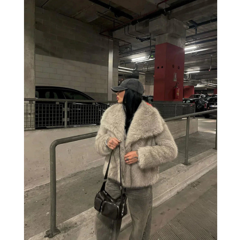 Eleganter Wintermantel mit luxuriöser Wärme 1