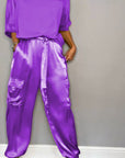 Eleganter Damen Zweiteiler aus Satin für Sommeranlässe – Stilvolles Hemd und maßgeschneiderte Hose 6