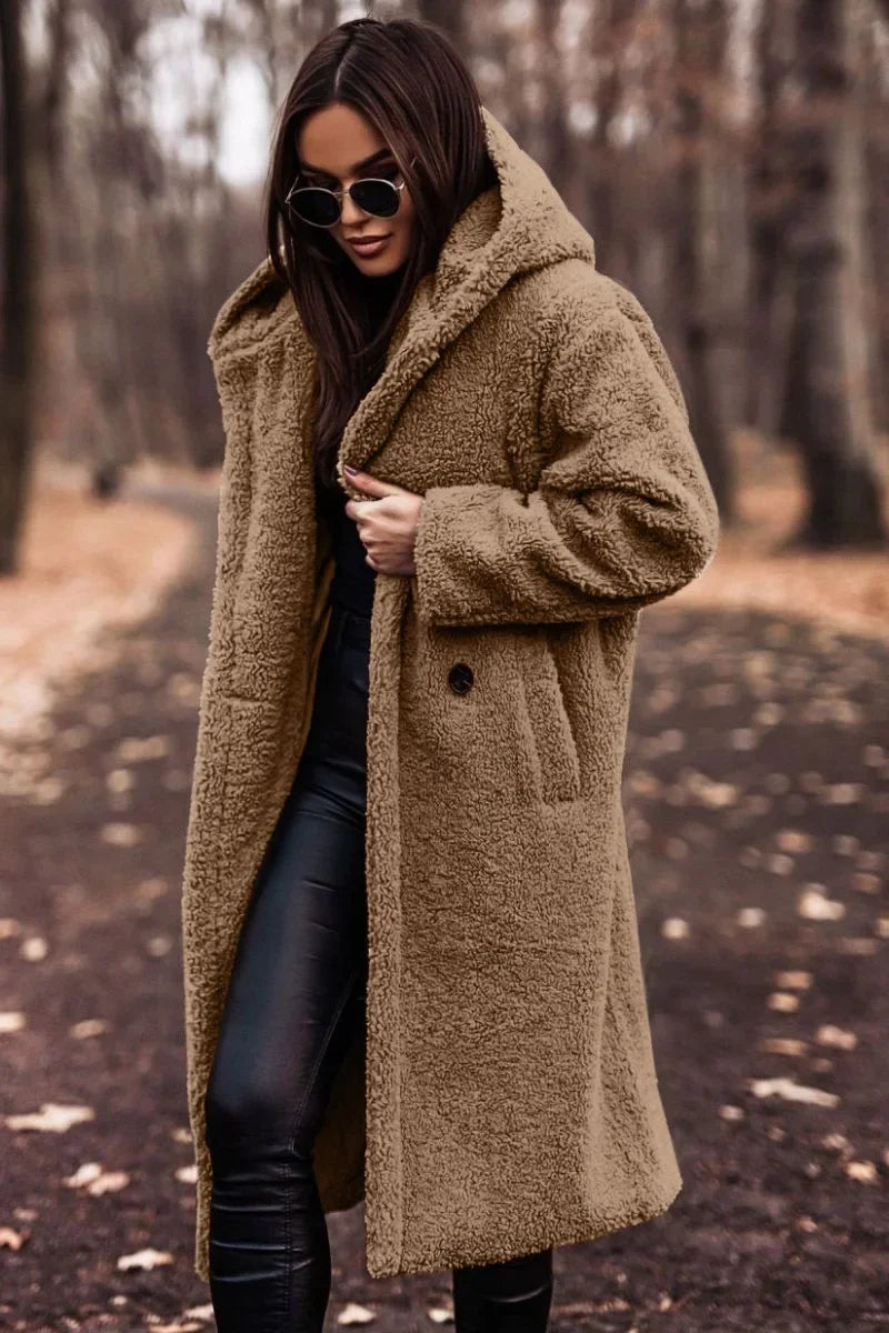 Eleganter langer Wintermantel mit Kapuze 4