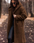 Eleganter langer Wintermantel mit Kapuze 6