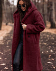Eleganter langer Wintermantel mit Kapuze 7
