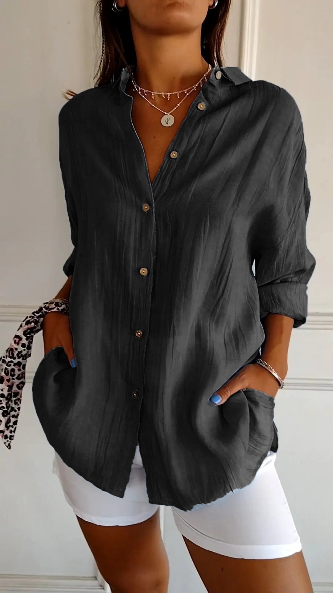 Elegantes Button-Down-Hemd aus atmungsaktivem Material für vielseitige Anlässe 11
