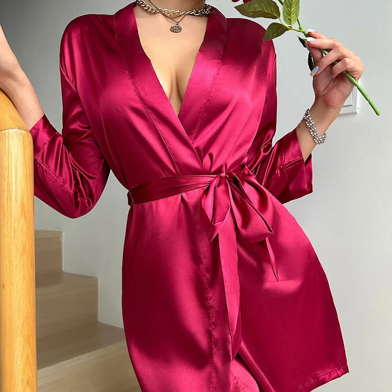 Elegantes Kurzkleid mit Gürtel für stilvolle Auftritte 1