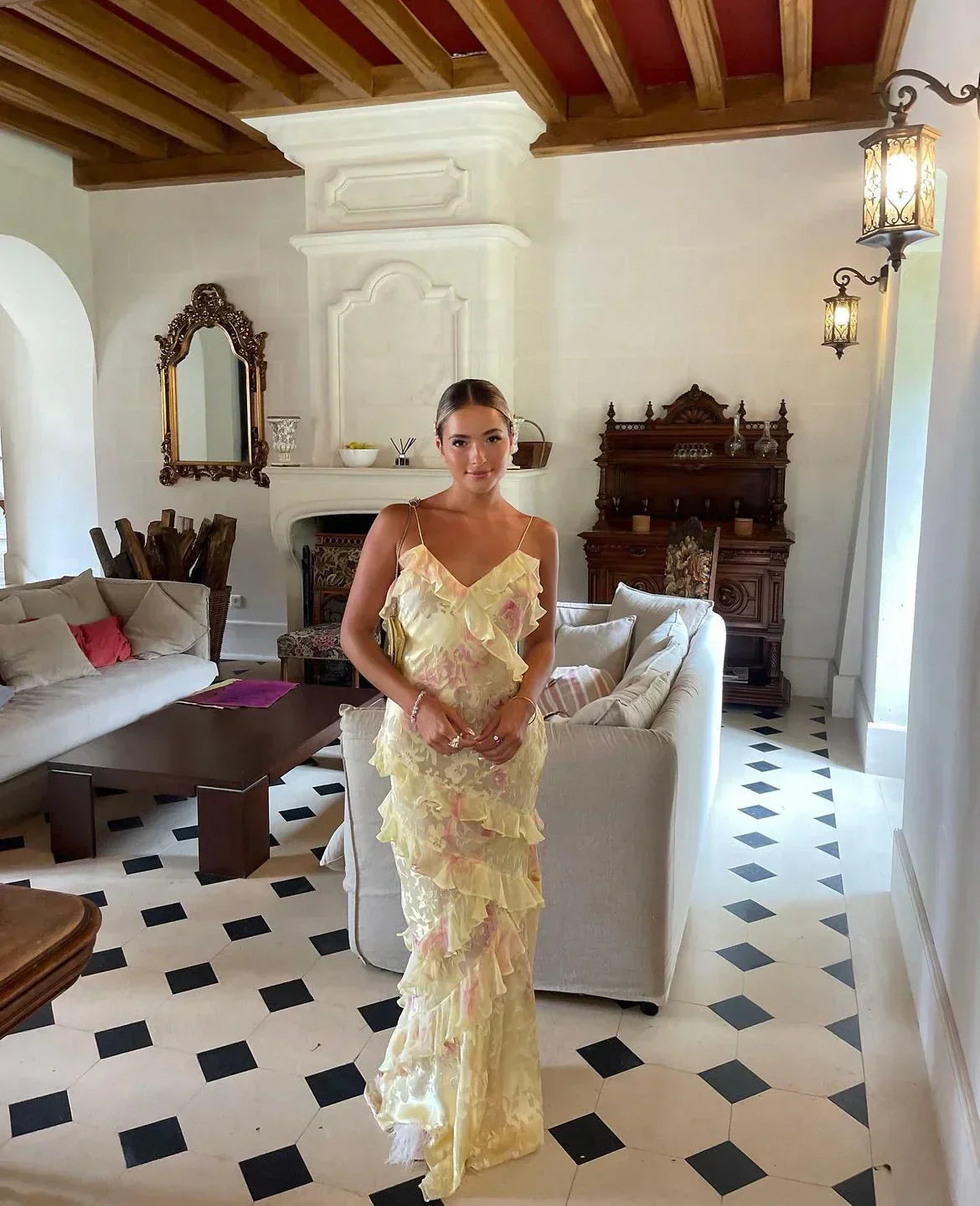 Elegantes Maxikleid mit Rüschendetails für besondere Anlässe 5
