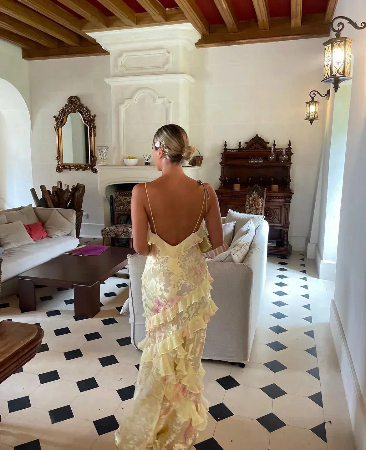 Elegantes Maxikleid mit Rüschendetails für besondere Anlässe 6