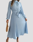 Elegantes Midikleid mit plissiertem Design 0