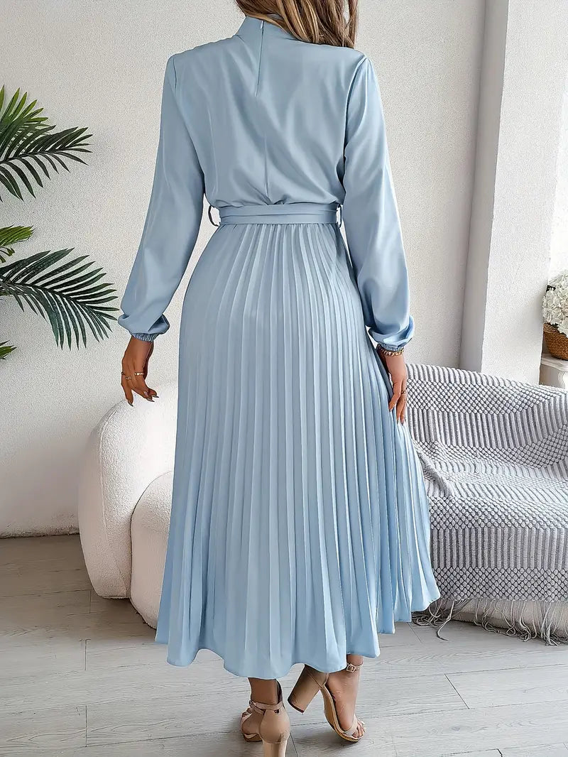 Elegantes Midikleid mit plissiertem Design 1