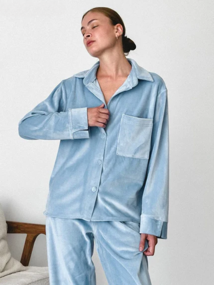 Elegantes Pyjama Set für entspannte Nächte 1