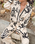 Elegantes Pyjama Set mit Seidigem Glanz 1