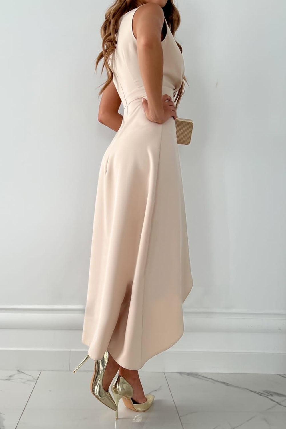 Elegantes Wickelmaxikleid mit asymmetrischem Saum 1