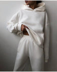 Elegantes Winterset mit Hoodie und Hose für stilvolle Gemütlichkeit 4