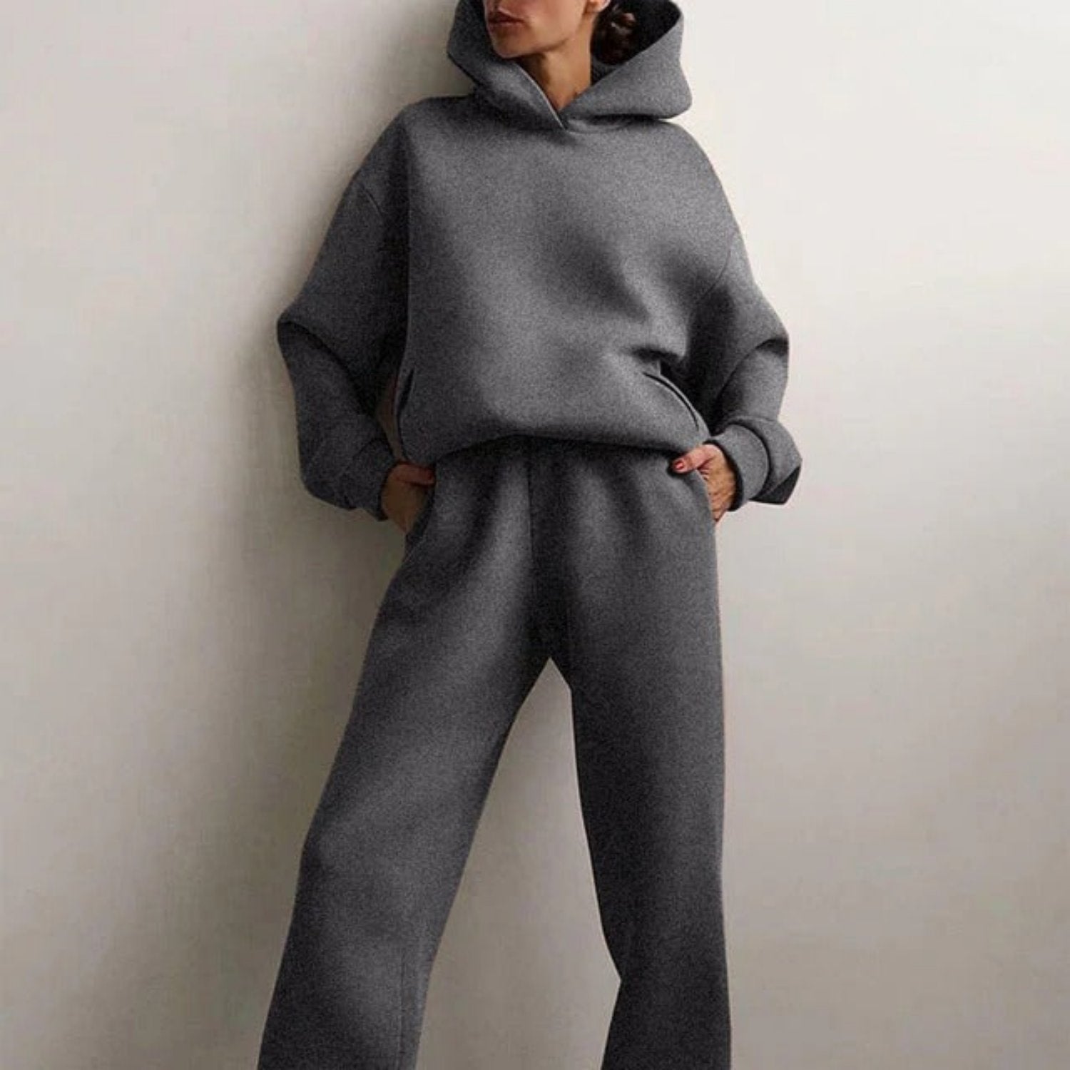 Elegantes Winterset mit Hoodie und Hose für stilvolle Gemütlichkeit 7