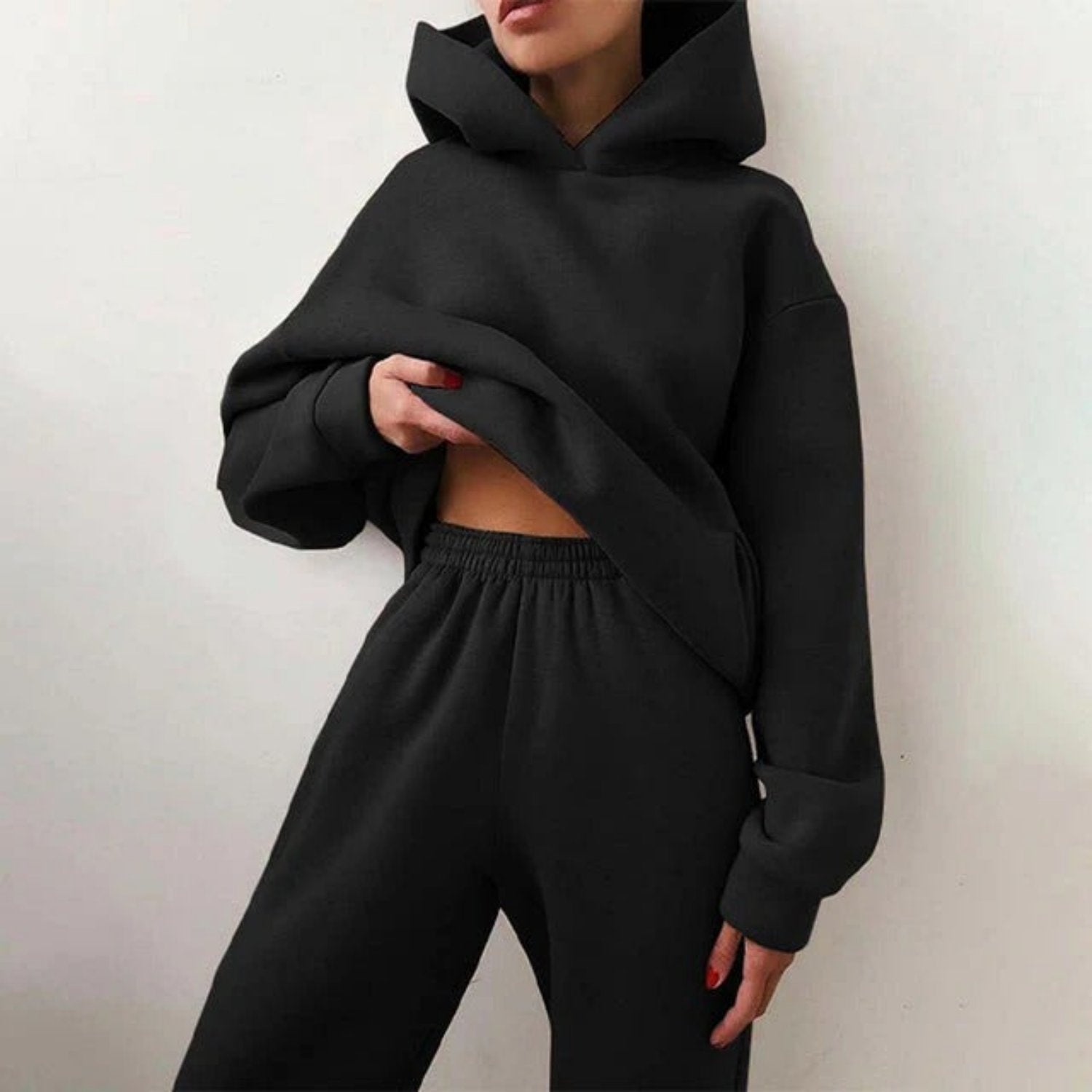 Elegantes Winterset mit Hoodie und Hose für stilvolle Gemütlichkeit 8