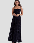 Trägerloses Strickkleid mit romantischem Look – Bequem und elegant für besondere Anlässe 1