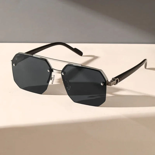 Geometrische Sonnenbrille mit modernem Flair 1