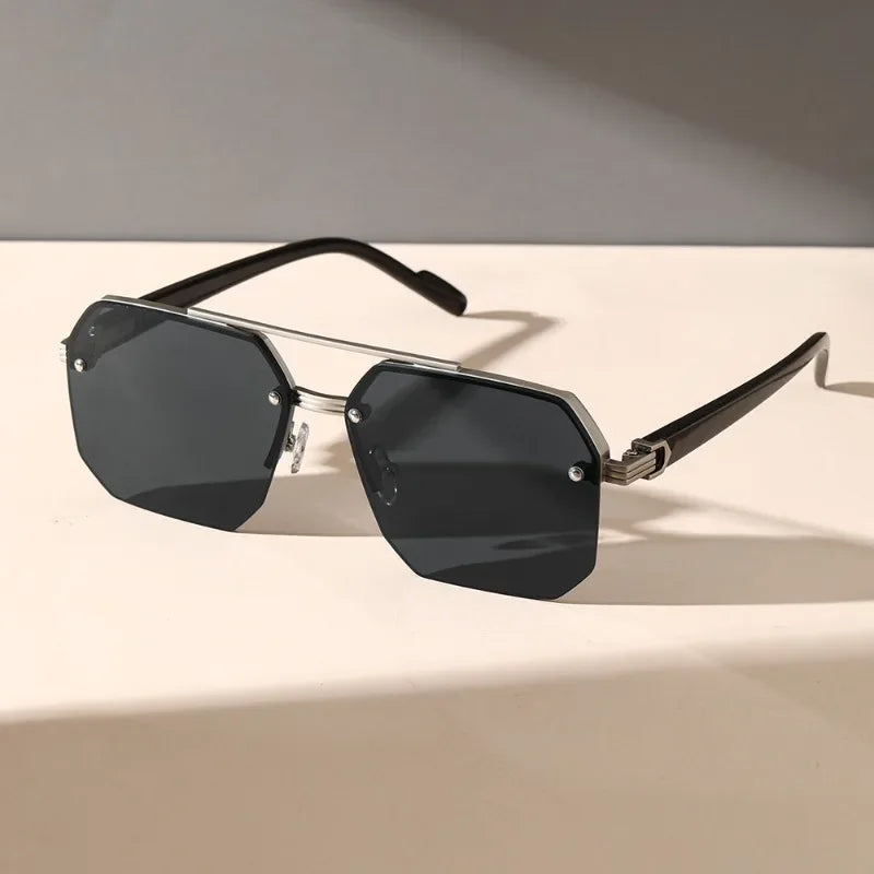 Geometrische Sonnenbrille mit modernem Flair 1