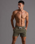 Gestreifte Sommer Shorts für Elegante Looks 1