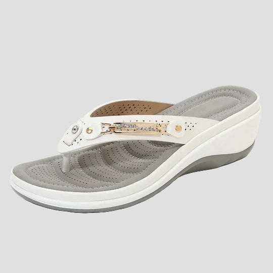 Glitzernde Sommerschuhe mit femininer Note 0