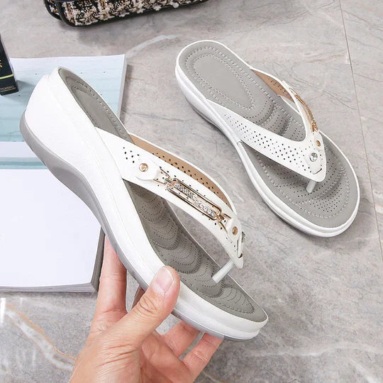 Glitzernde Sommerschuhe mit femininer Note 4