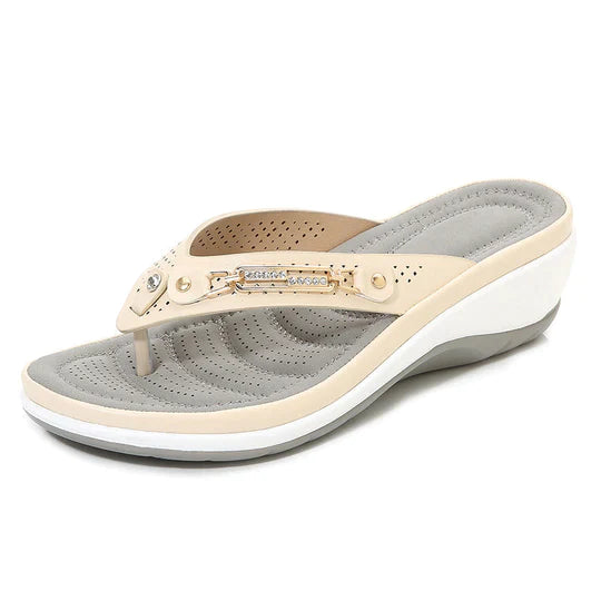 Glitzernde Sommerschuhe mit femininer Note 9