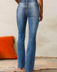 Hoch taillierte Flared Jeans mit Retro-Charme 1