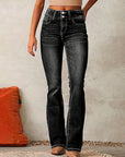 Hoch taillierte Flared Jeans mit Retro-Charme 2