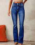 Hoch taillierte Flared Jeans mit Retro-Charme 3