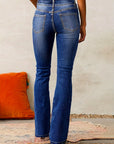 Hoch taillierte Flared Jeans mit Retro-Charme 4