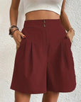 Hochtaillierte Shorts aus atmungsaktivem Material – Elegante Sommermode für Damen 13