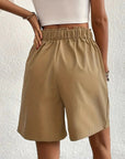 Hochtaillierte Shorts aus atmungsaktivem Material – Elegante Sommermode für Damen 6