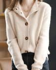 Klassische Strickjacke mit elegantem Reverskragen 2